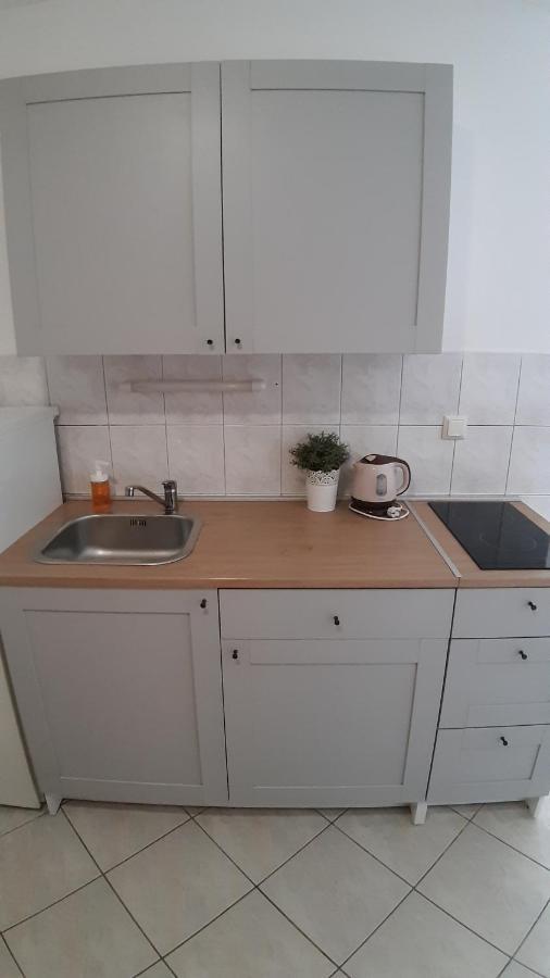 Apartments Leonarda ムルテル エクステリア 写真