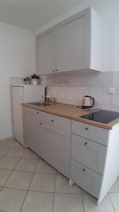 Apartments Leonarda ムルテル エクステリア 写真