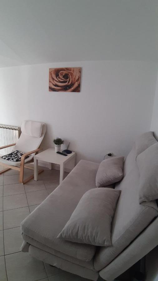 Apartments Leonarda ムルテル エクステリア 写真