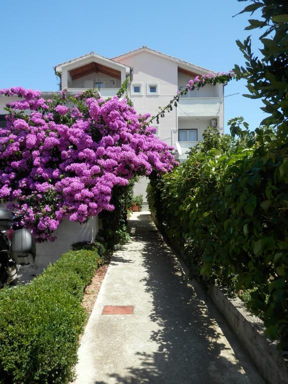 Apartments Leonarda ムルテル エクステリア 写真